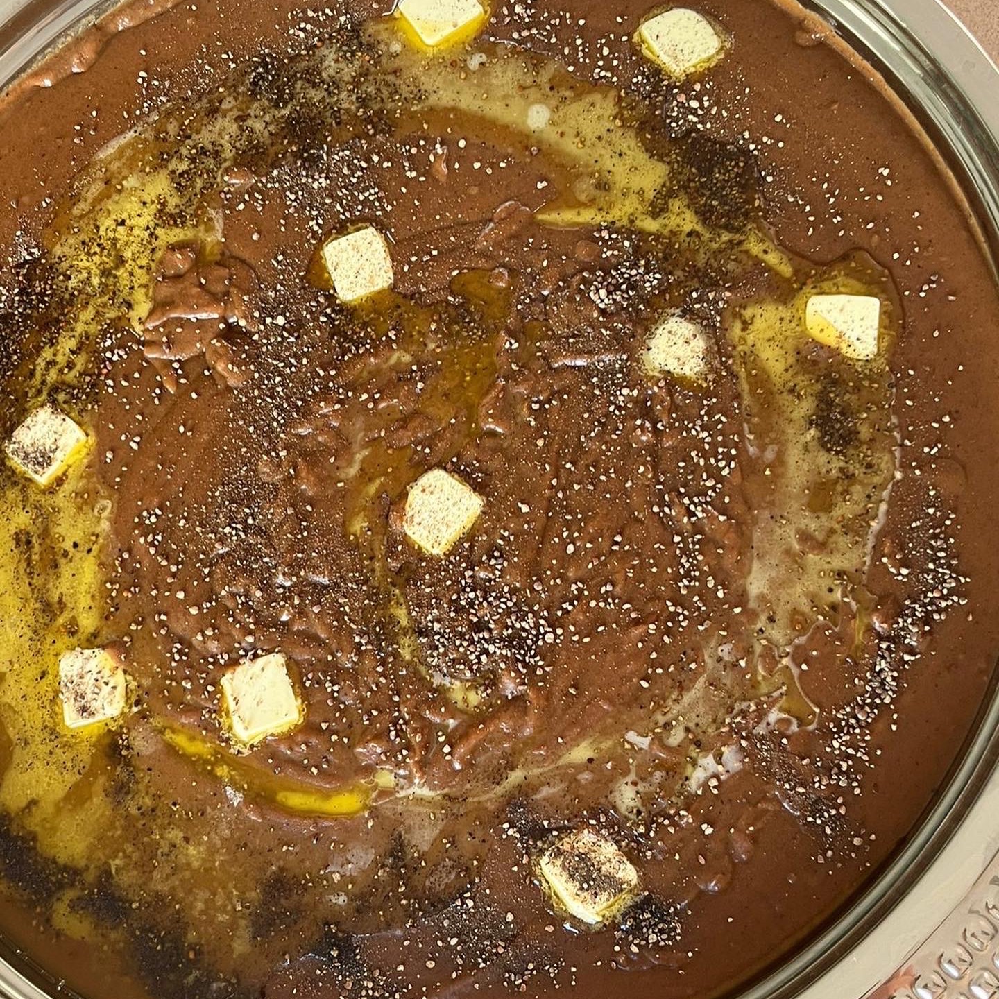 محلى بالتمر والدقيق العضوي