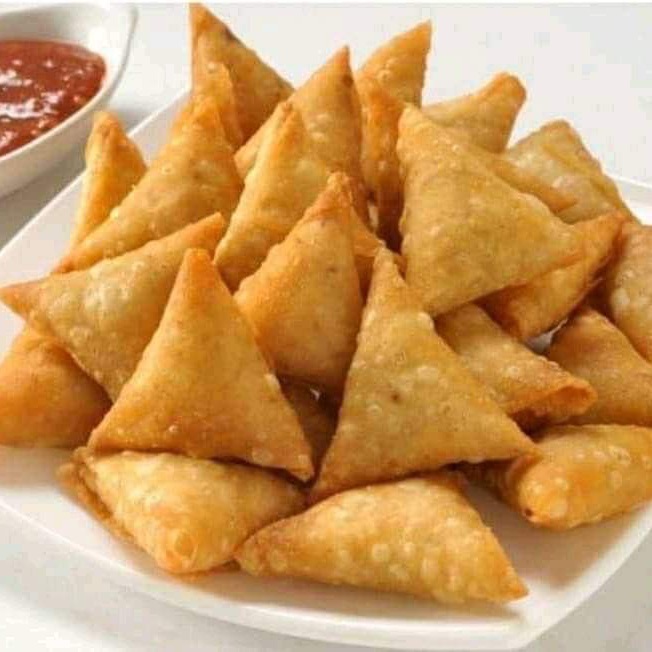 سمبوسة لحم او دجاج
10 حبات ب 15 ريال